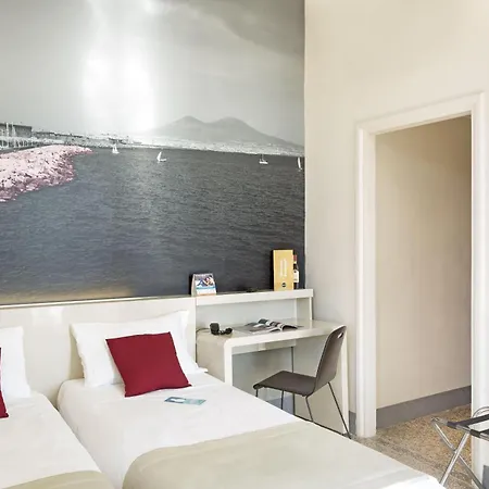 B&B Hotel Napoli 3* Neapol