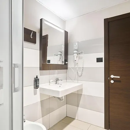 B&B 호텔 나폴리 호텔 3*