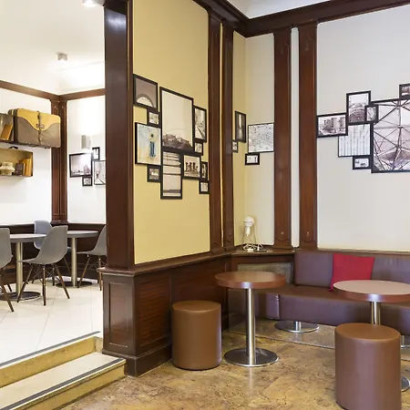 B&B Hotel Napoli Szálloda Nápoly