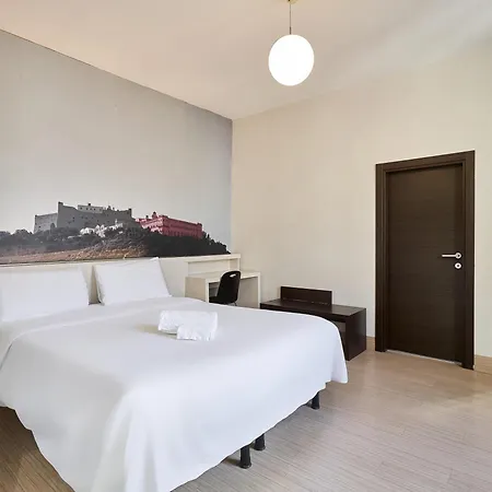 那不勒斯住宿加早餐酒店 3*