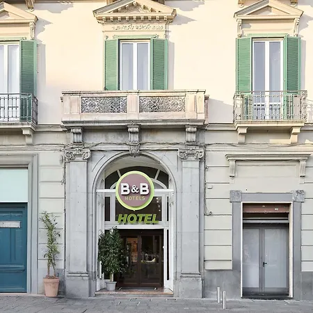 B&B Hotel Napoli 3* Neapol