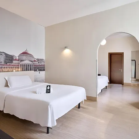 Hotel B&B Hotel Napoli Neapol