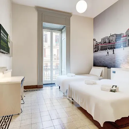 Hotel B&B Hotel Napoli Neapol