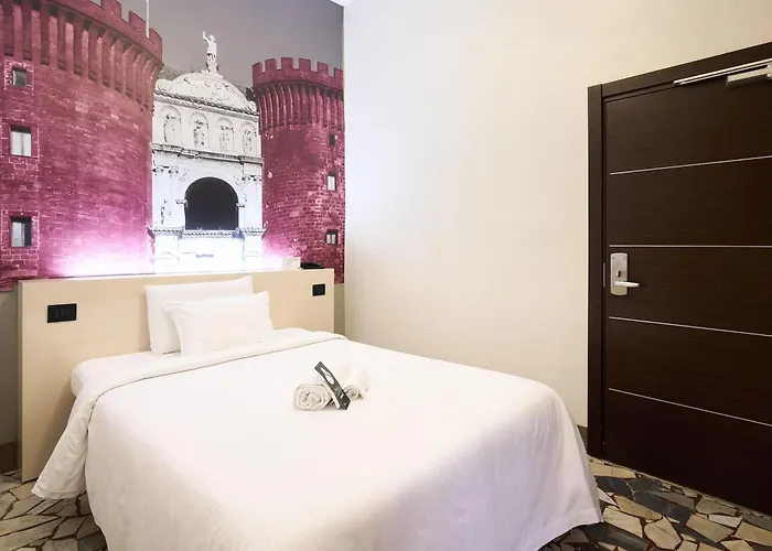 那不勒斯住宿加早餐酒店 3*