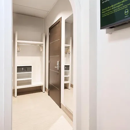 B&B Hotel Napoli Naples