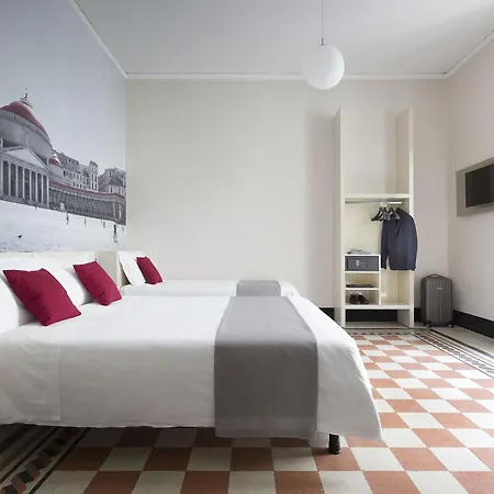 B&B Hotel Napoli מלון 3*