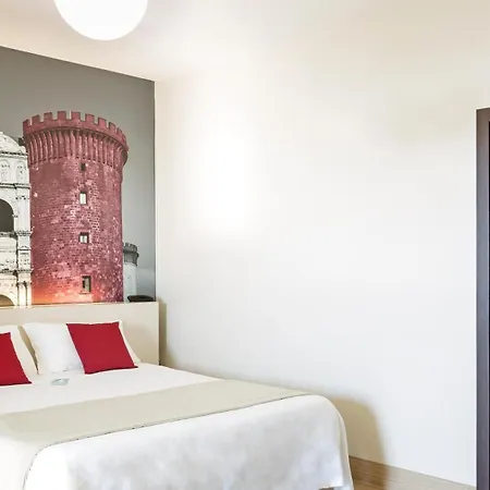 B&B Hotel Napoli מלון