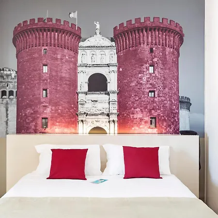 מלון B&B Hotel Napoli 3*