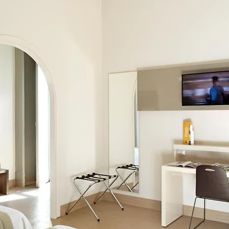 B&B Hotel Napoli 3* נאפולי