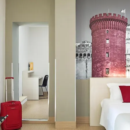 B&B Hotel Napoli 3* נאפולי