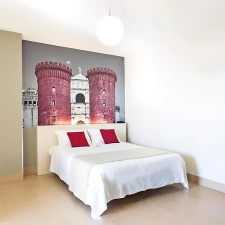 מלון B&B Hotel Napoli 3*