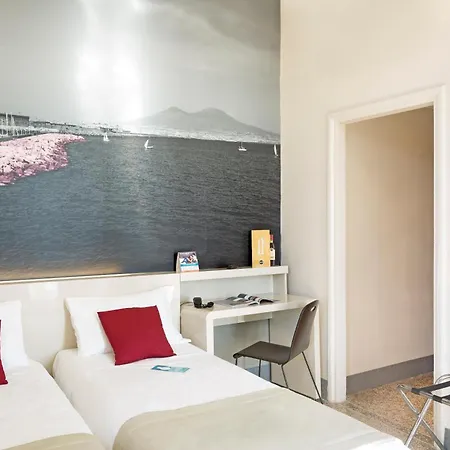 B&B Hotel Napoli מלון נאפולי