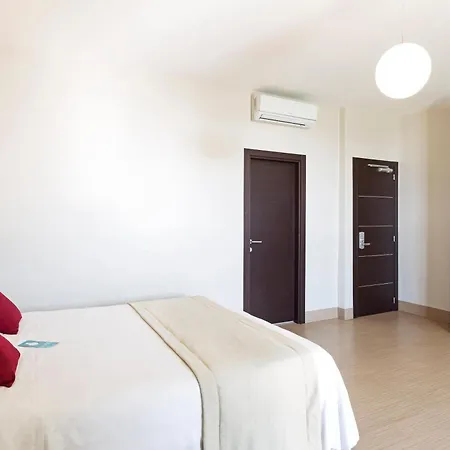 B&B Hotel Napoli מלון