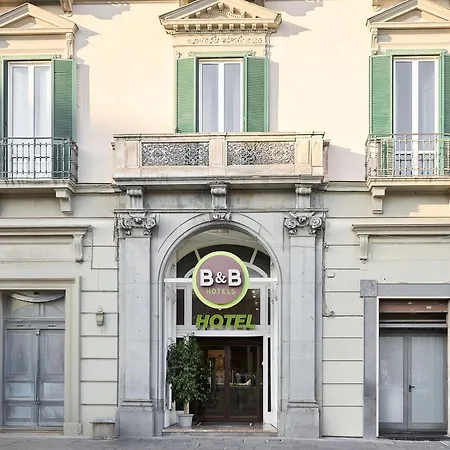 Hotel B&B Hotel Napoli 3*