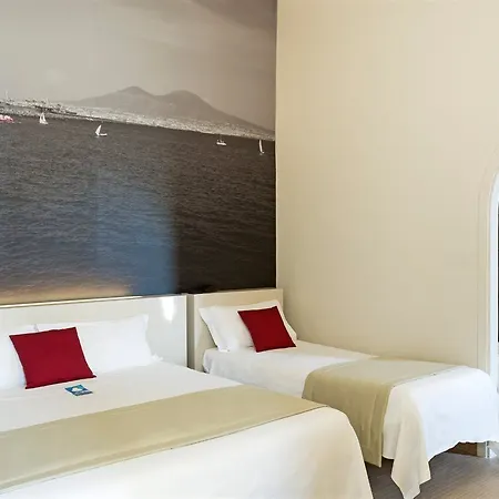 מלון B&B Hotel Napoli נאפולי