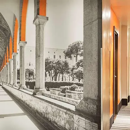 מלון B&B Hotel Napoli נאפולי
